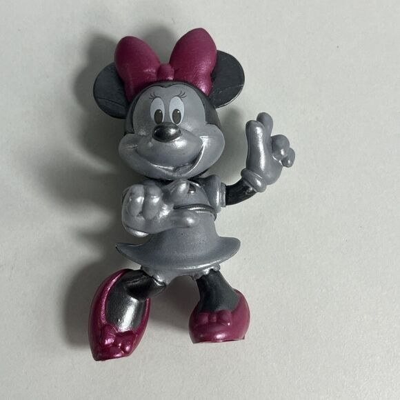 Disney 100 Mystery Silver Series Minnie Mouse Classic Figurine - Picture 1 of 3